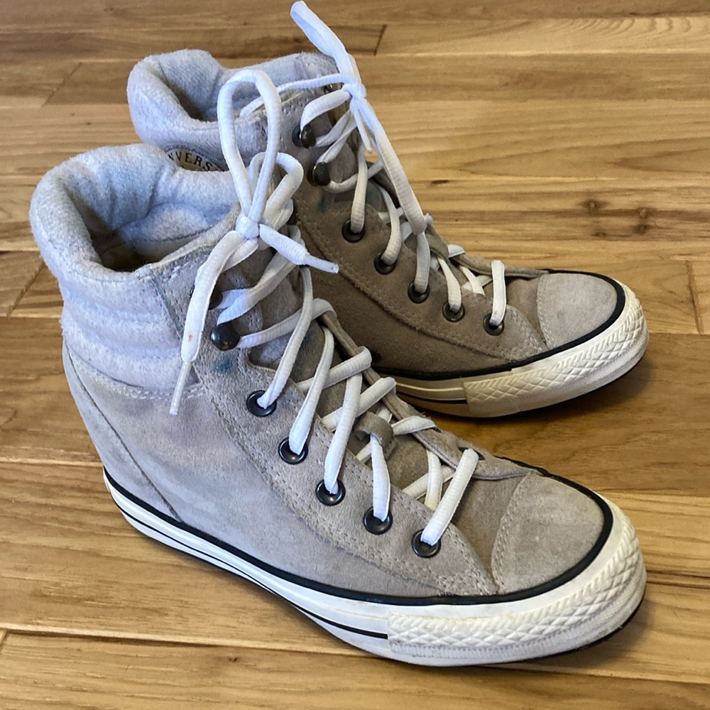 Women’s Converse Hidden Wedge Hi-top Suede Sneakers 7.5